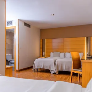 2* Hotel Serrano
