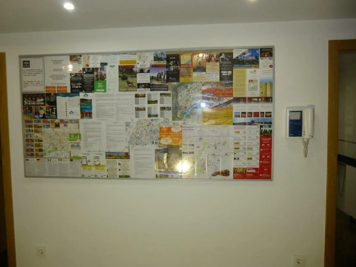 Aparment In Historical & Commercial Center 5Minutes Walking To The Alcazar Apartment Cordoba